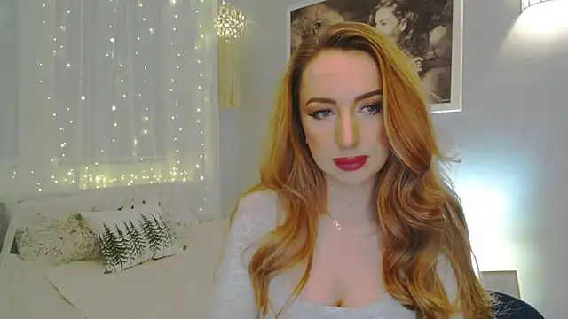 Snapshot of JulietteDiamond chatting on 8, 1, 2025 JulietteDiamond online show from 8, 1, 2025