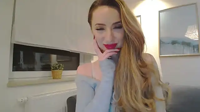 Snapshot of JulietteDiamond chatting on 8, 2, 2025 JulietteDiamond online show from 8, 2, 2025