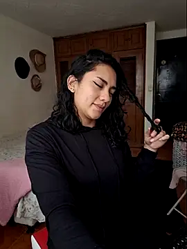 Snapshot of Thaliacooper_ chatting on 6, 3, 2025 Thaliacooper online show from 6, 3, 2025