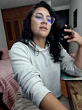 Snapshot of Thaliacooper_ chatting on 15, 9, 2025 Thaliacooper online show from 15, 9, 2025