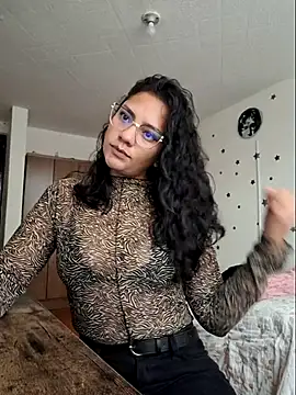 Snapshot of Thaliacooper_ chatting on 17, 10, 2025 Thaliacooper online show from 17, 10, 2025