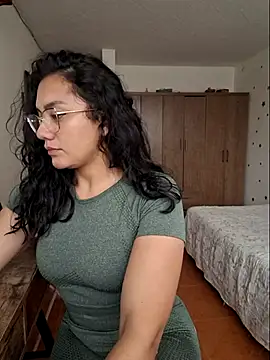 Snapshot of Thaliacooper_ chatting on 29, 10, 2025 Thaliacooper online show from 29, 10, 2025