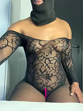 Snapshot of Africanbootie chatting on 5, 2, 2025 Africanbootie online show from 5, 2, 2025