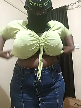 Snapshot of Sexy_girlass chatting on 2, 11, 2025 Sexy girlass online show from 2, 11, 2025