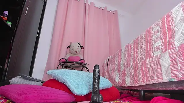 Snapshot of msschloee_ chatting on 18, 2, 2025 msschloee online show from 18, 2, 2025