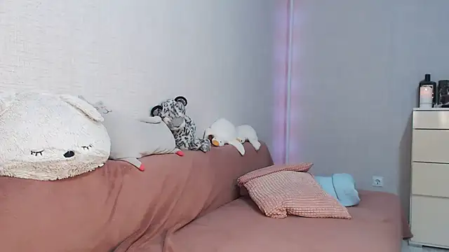 lovely hayley online show from 13, 1, 2026