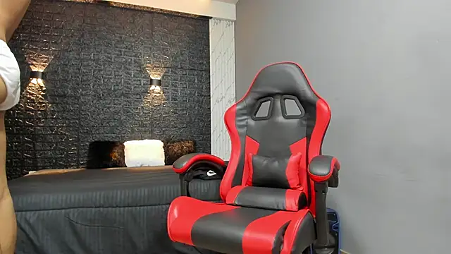 Snapshot of taurus_boy1 chatting on 13, 10, 2025 taurus boy1 online show from 13, 10, 2025