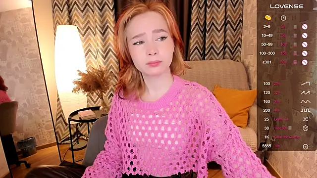 Snapshot of LanaBlu_ chatting on 5, 2, 2025 LanaBlu online show from 5, 2, 2025