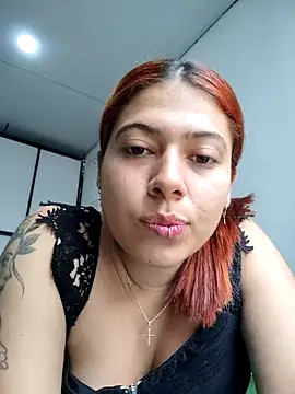 Snapshot of caro_sweett chatting on 4, 3, 2025 caro sweett online show from 4, 3, 2025