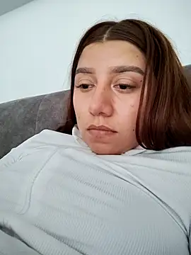 Snapshot of caro_sweett chatting on 8, 9, 2025 caro sweett online show from 8, 9, 2025