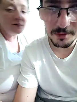 Coupleforever2 online show from 1, 2, 2025