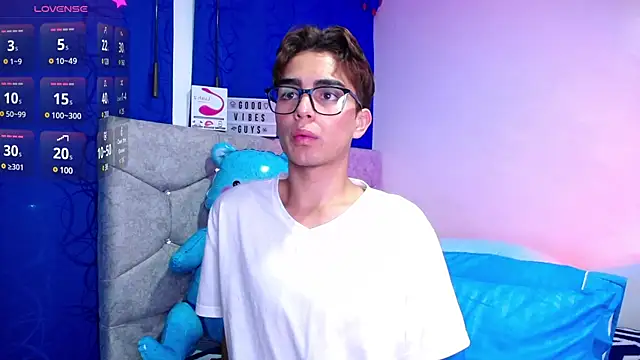 OwenBluee online show from 29, 1, 2025