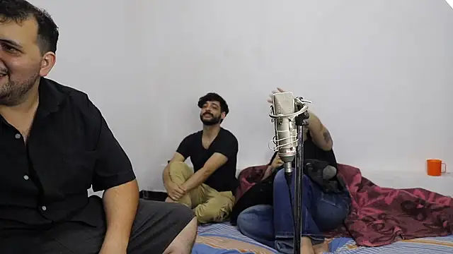 Snapshot of zekefotoslive chatting on 2, 3, 2026 zekefotoslive online show from 2, 3, 2026