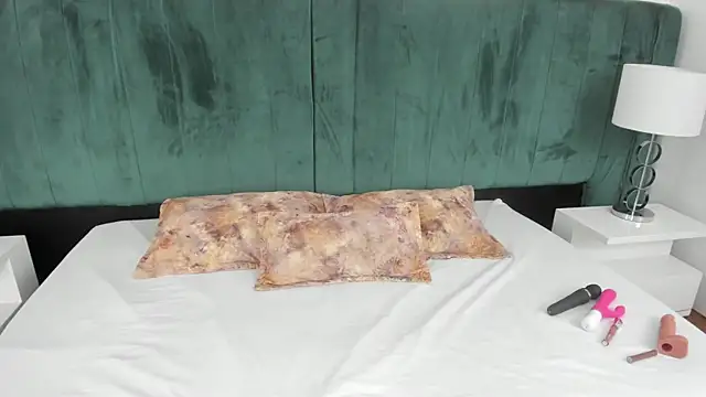 PandoraB  online show from 24, 9, 2025