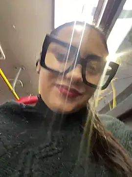 Snapshot of angellique_22 chatting on 9, 3, 2025 angellique 22 online show from 9, 3, 2025