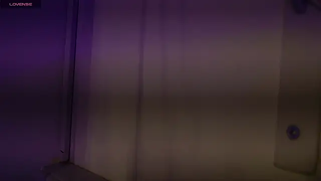 Snapshot of mia_six66 chatting on 3, 11, 2025 mia six66 online show from 3, 11, 2025