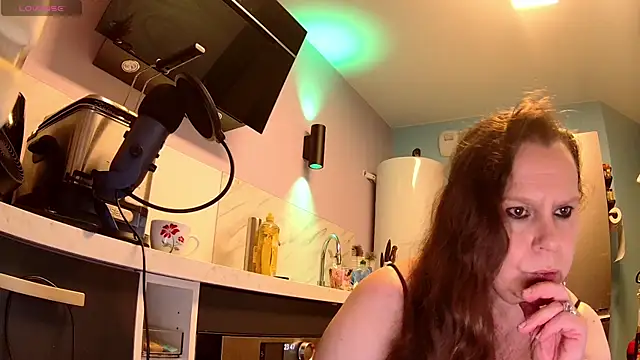 Snapshot of Endrocleia chatting on 15, 9, 2025 Endrocleia online show from 15, 9, 2025