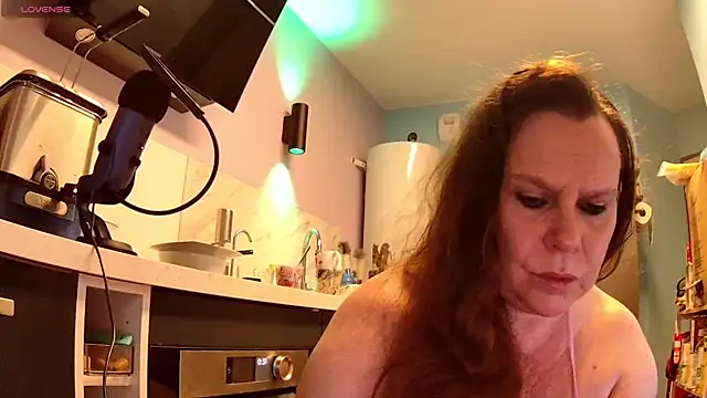 Snapshot of Endrocleia chatting on 19, 9, 2025 Endrocleia online show from 19, 9, 2025