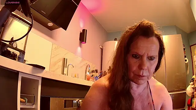 Snapshot of Endrocleia chatting on 18, 6, 2026 Endrocleia online show from 18, 6, 2026