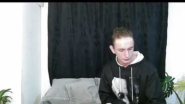 Snapshot of Dan_Yagami chatting on 6, 12, 2024 Dan Yagami online show from 6, 12, 2024