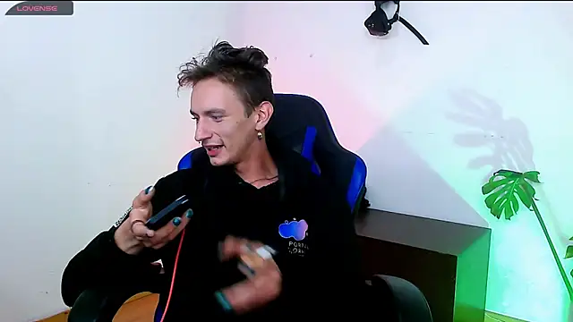 Snapshot of Dan_Yagami chatting on 16, 10, 2025 Dan Yagami online show from 16, 10, 2025