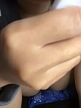 Girllikesexx2 online show from 3, 2, 2026