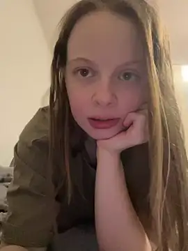 Snapshot of wrenlie chatting on 7, 12, 2024 wrenlie online show from 7, 12, 2024