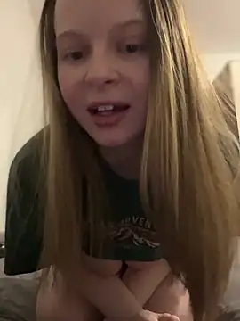Snapshot of wrenlie chatting on 6, 2, 2025 wrenlie online show from 6, 2, 2025