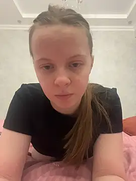Snapshot of wrenlie chatting on 24, 10, 2025 wrenlie online show from 24, 10, 2025