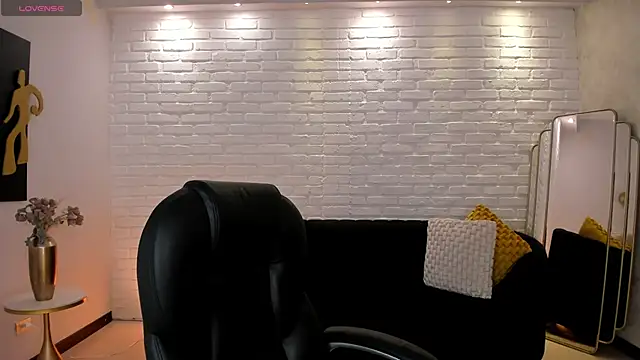 ValeriaRiveraX online show from 2, 11, 2025