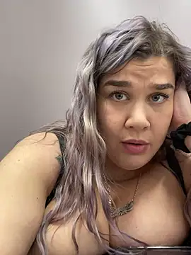 Snapshot of LolaBeretta chatting on 24, 1, 2025 LolaBeretta online show from 24, 1, 2025