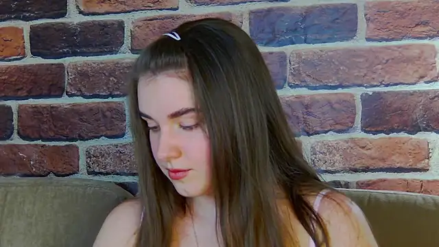 Sofia Hugs online show from 21, 3, 2026