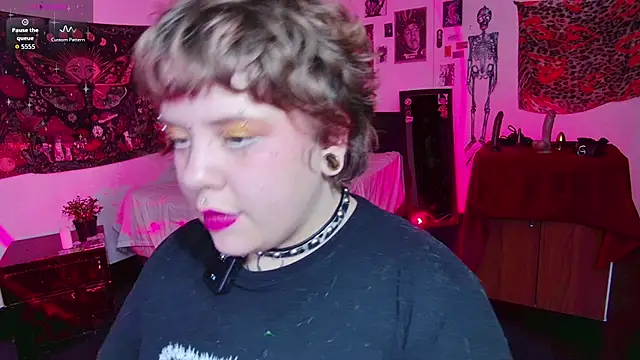 Sabrina scarlett online show from 24, 4, 2026