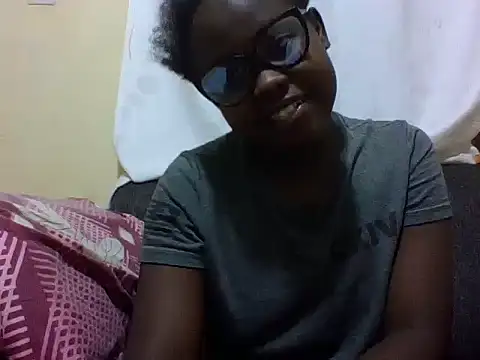 Sweetcecie01 online show from 4, 5, 2026