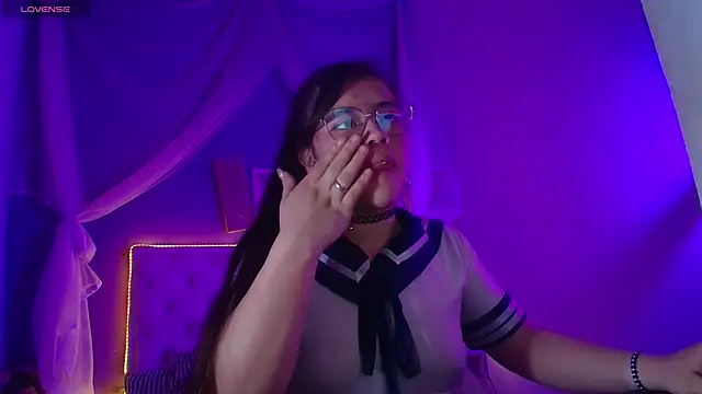 Snapshot of Ingrid_Casas chatting on 4, 12, 2024 Ingrid Casas online show from 4, 12, 2024