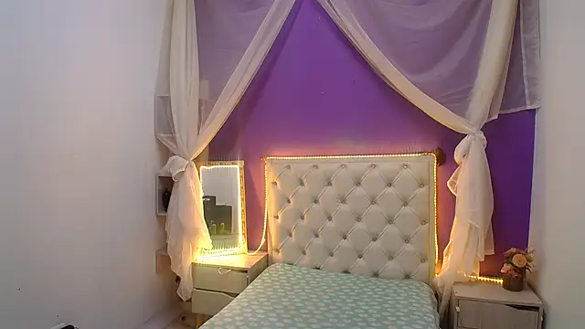 Snapshot of Ingrid_Casas chatting on 17, 12, 2024 Ingrid Casas online show from 17, 12, 2024