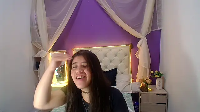 Snapshot of Ingrid_Casas chatting on 20, 12, 2024 Ingrid Casas online show from 20, 12, 2024