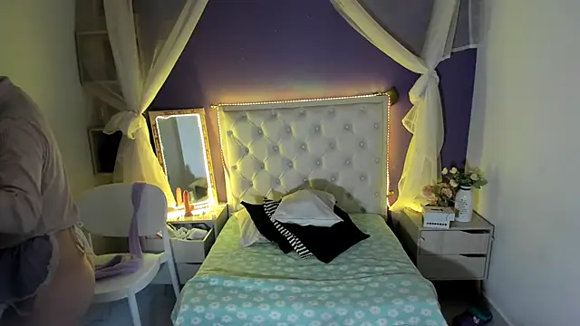 Snapshot of Ingrid_Casas chatting on 21, 12, 2024 Ingrid Casas online show from 21, 12, 2024