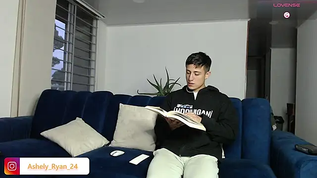 ashely ryan24 online show from 5, 3, 2025