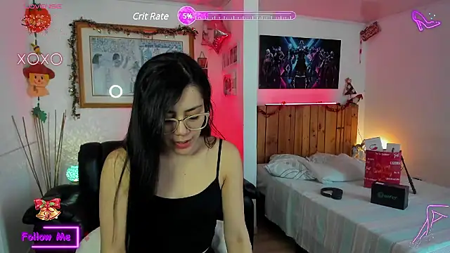 LauGrayJ online show from 8, 12, 2024