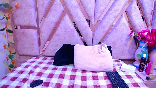 Snapshot of Azul_Horny18 chatting on 20, 2, 2026 Azul Horny18 online show from 20, 2, 2026