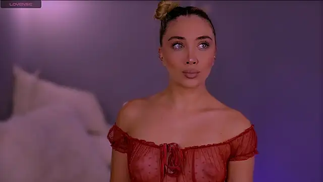 Snapshot of Jessielle chatting on 4, 10, 2025 Jessielle online show from 4, 10, 2025