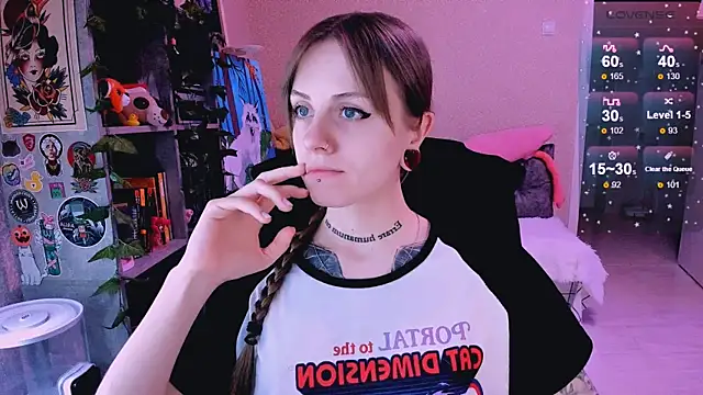 Snapshot of NaniMoore chatting on 25, 1, 2025 NaniMoore online show from 25, 1, 2025
