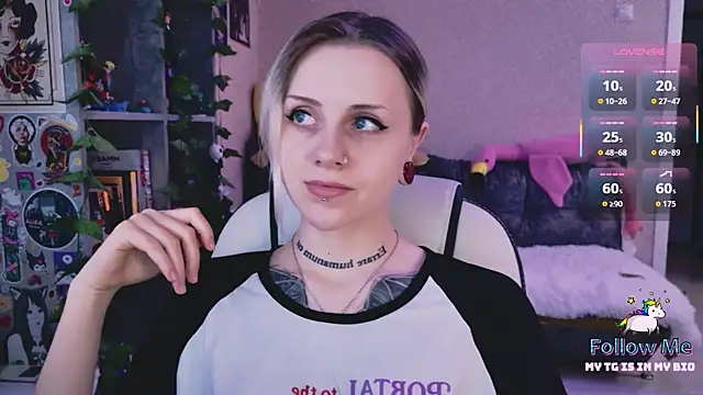 Snapshot of NaniMoore chatting on 20, 3, 2026 NaniMoore online show from 20, 3, 2026