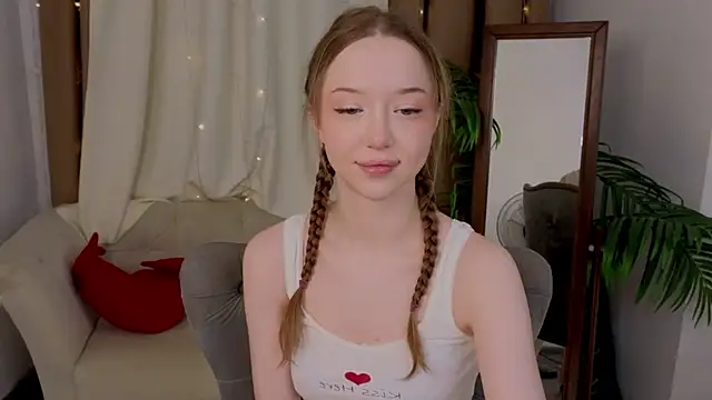 Snapshot of VioletMills chatting on 19, 2, 2025 VioletMills online show from 19, 2, 2025