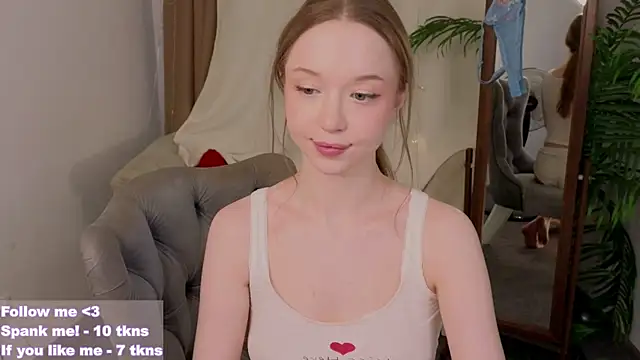 Snapshot of VioletMills chatting on 7, 3, 2025 VioletMills online show from 7, 3, 2025