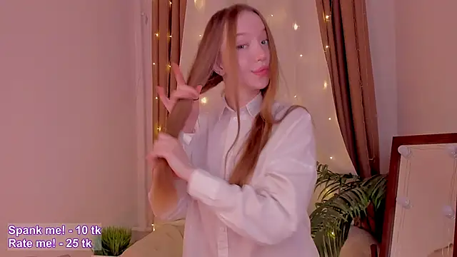 Snapshot of VioletMills chatting on 19, 10, 2025 VioletMills online show from 19, 10, 2025