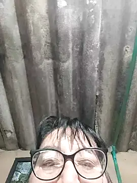 Snapshot of clarita_01 chatting on 10, 10, 2025 clarita 01 online show from 10, 10, 2025