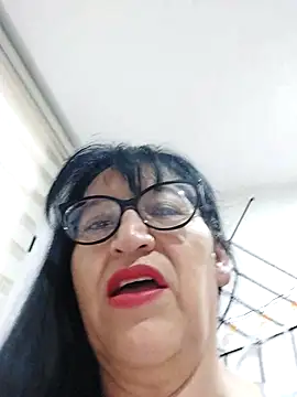 Snapshot of clarita_01 chatting on 12, 10, 2025 clarita 01 online show from 12, 10, 2025