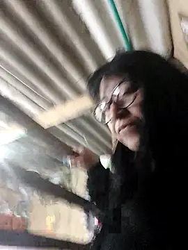 Snapshot of clarita_01 chatting on 24, 10, 2025 clarita 01 online show from 24, 10, 2025